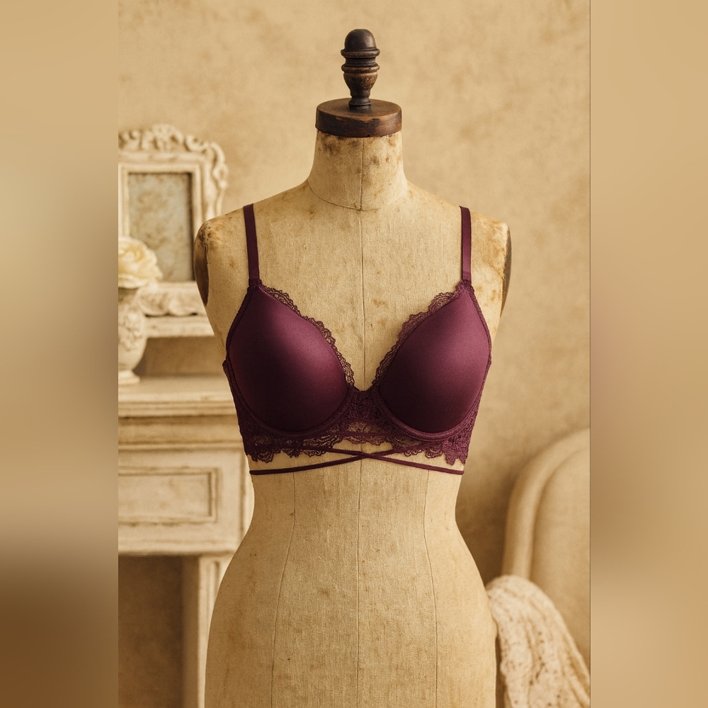 La Senza Lace Push-Up Bra – Size 32DD – Pre-Owned
